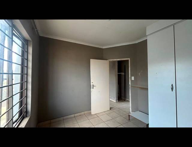 2 BEDROOM APARTMENT FOR SALE IN BRACKENHAM